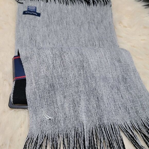 NAUTICA 2 piece Set HAT & SCARF REVERSIBLE Set - Picture 3 of 4